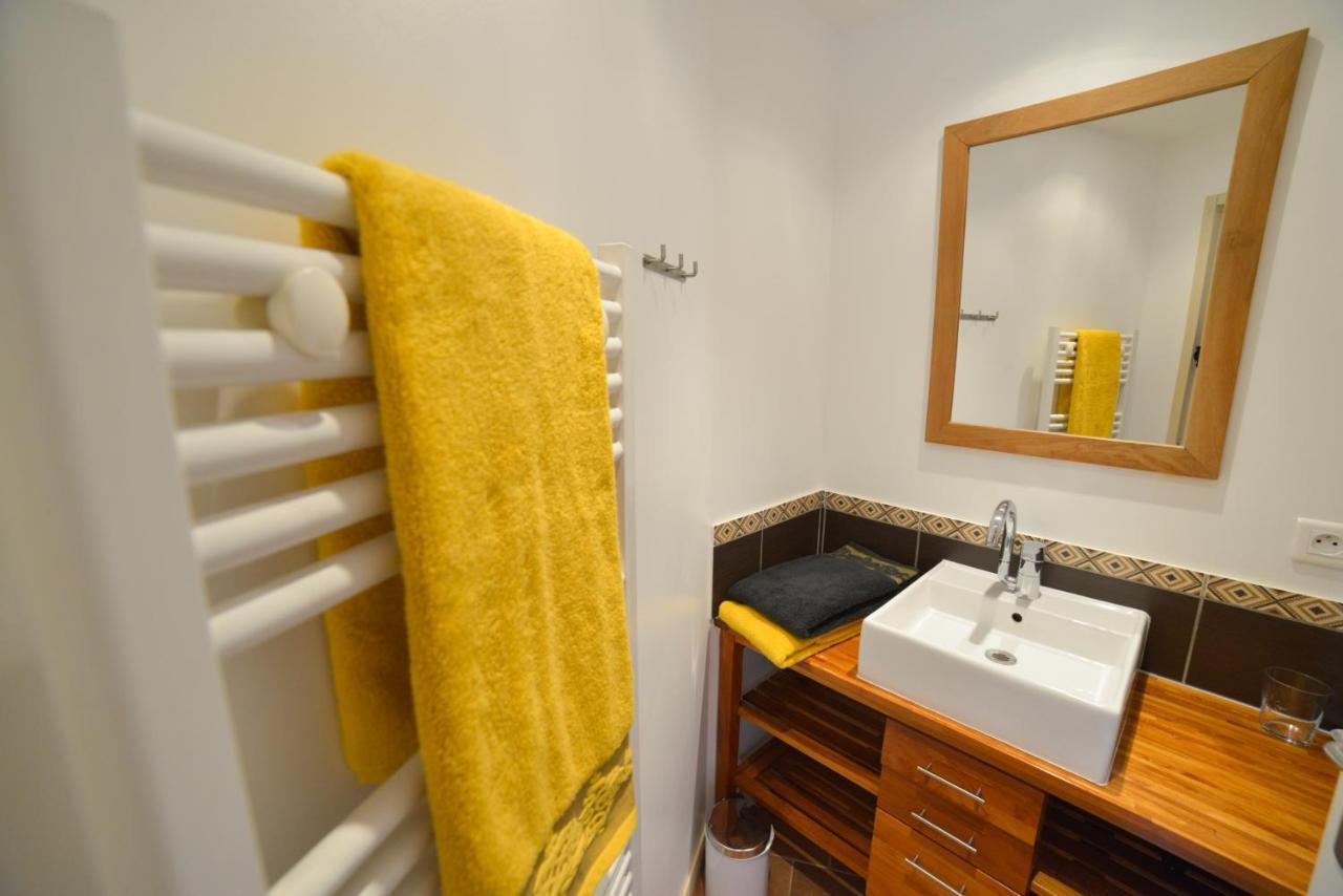 Les Caselles, Gite Et Maison D'Hotes Saint-Beauzely 外观 照片