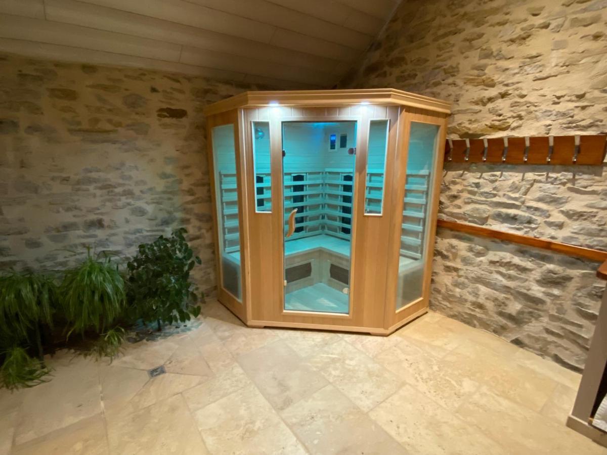Les Caselles, Gite Et Maison D'Hotes Saint-Beauzely 外观 照片