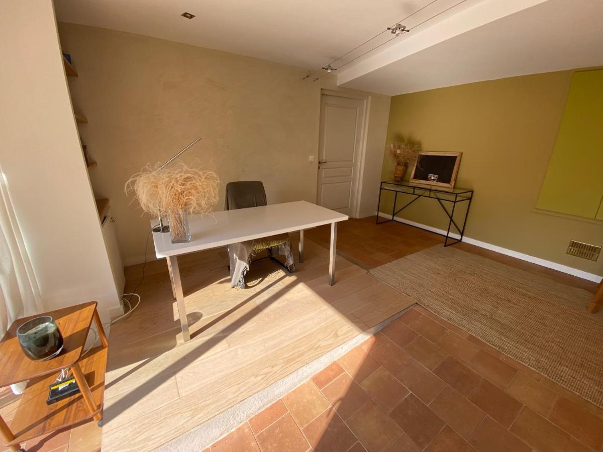 Les Caselles, Gite Et Maison D'Hotes Saint-Beauzely 外观 照片