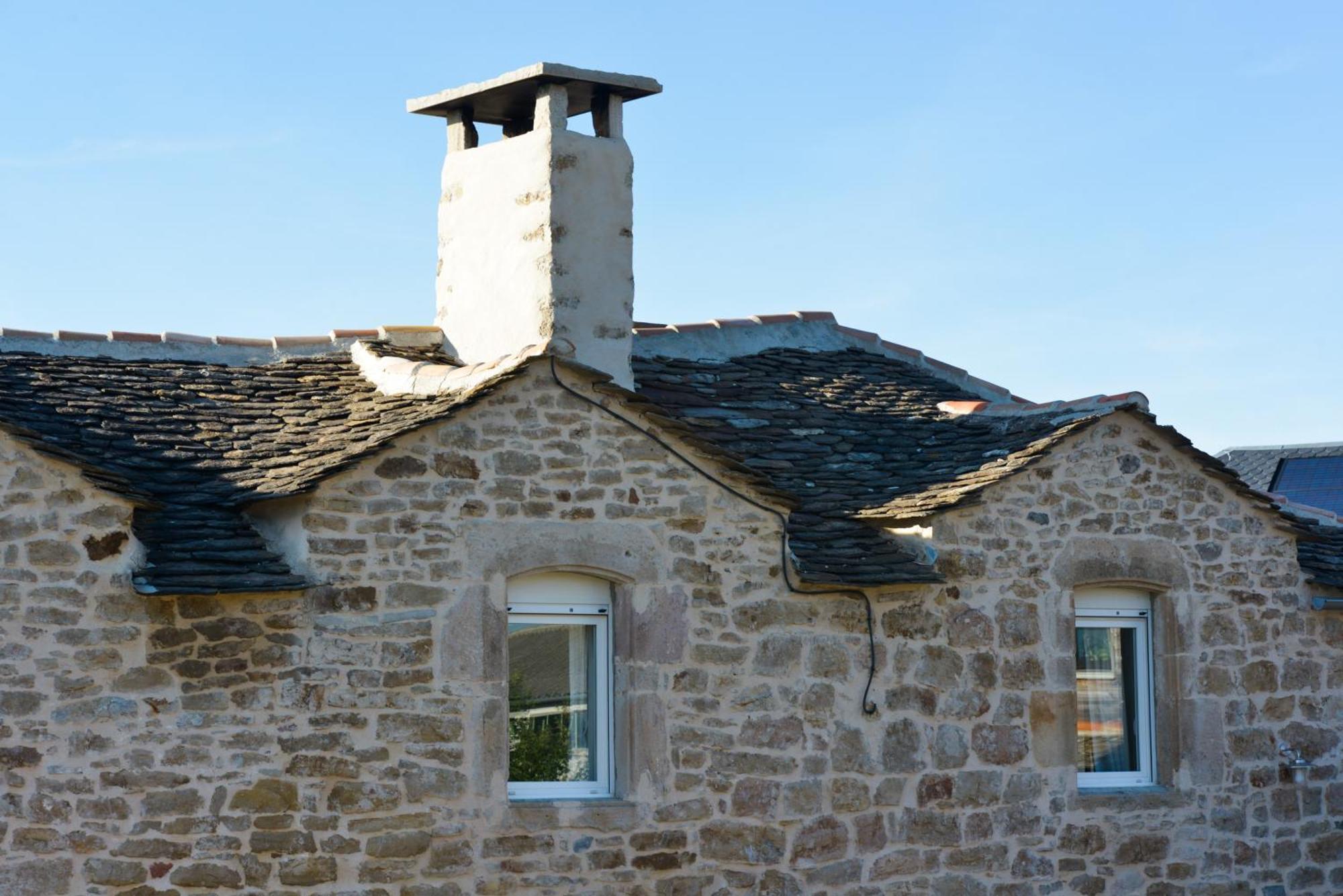 Les Caselles, Gite Et Maison D'Hotes Saint-Beauzely 外观 照片