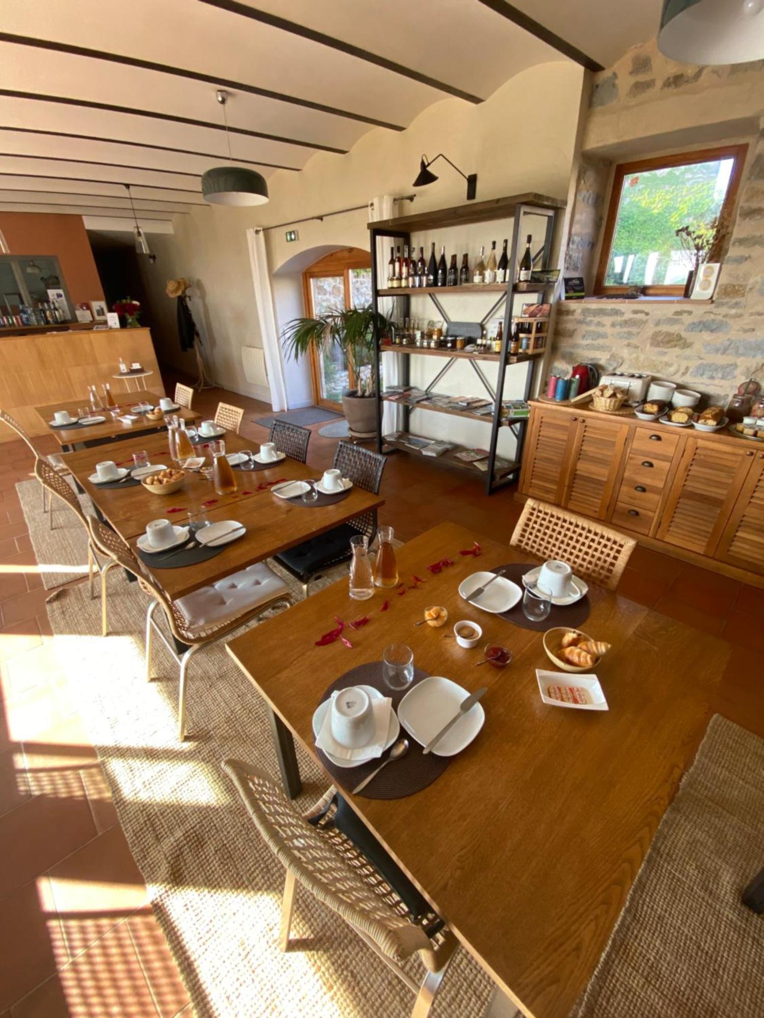 Les Caselles, Gite Et Maison D'Hotes Saint-Beauzely 外观 照片