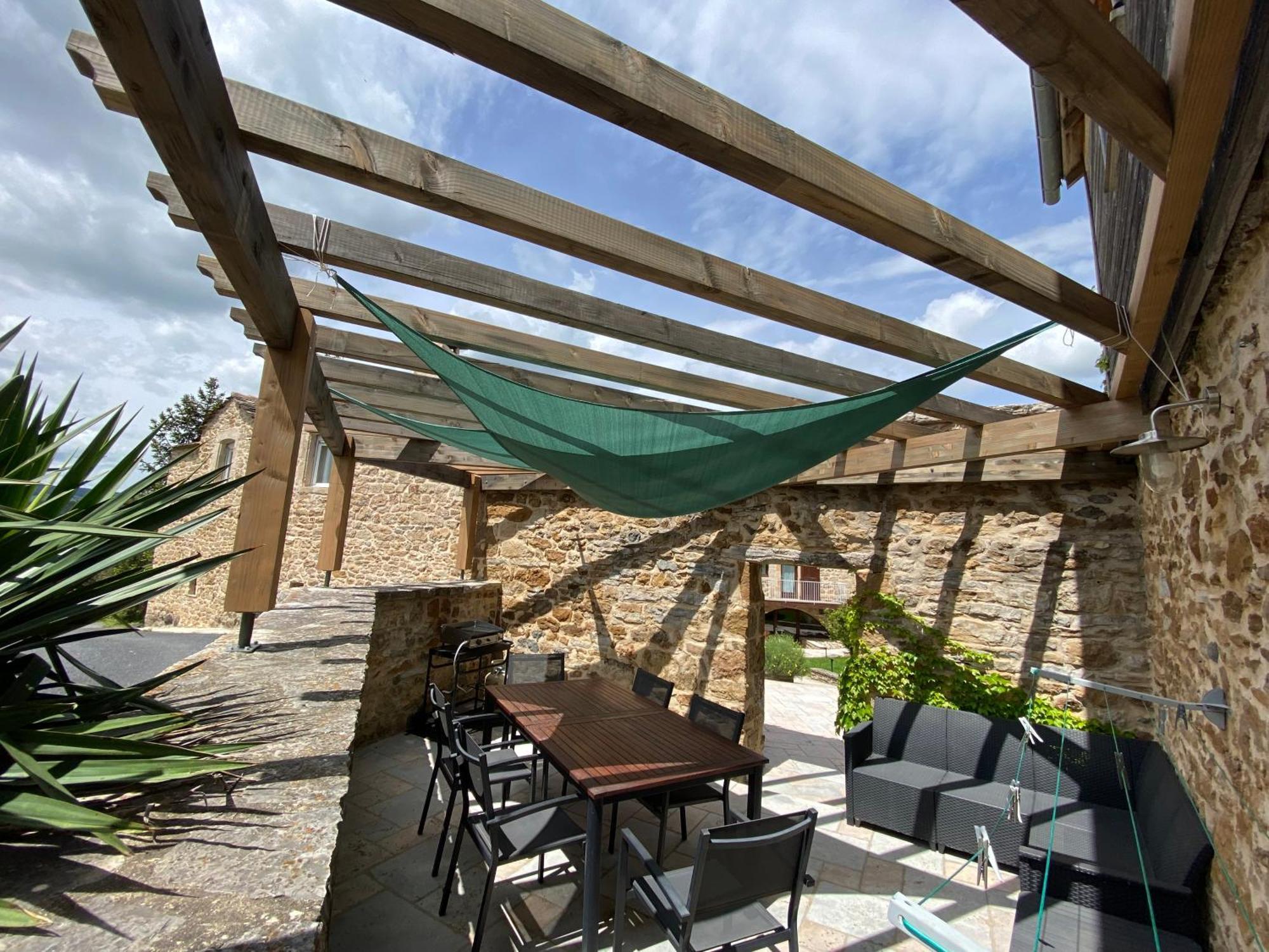 Les Caselles, Gite Et Maison D'Hotes Saint-Beauzely 外观 照片