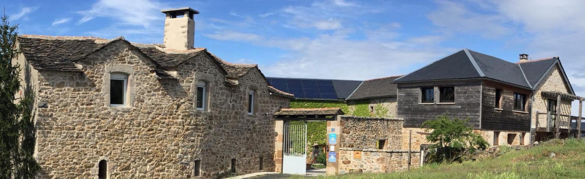 Les Caselles, Gite Et Maison D'Hotes Saint-Beauzely 外观 照片